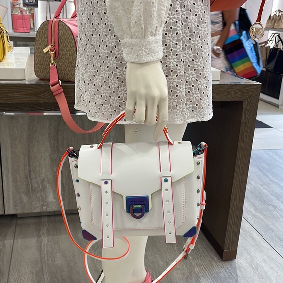 MICHAEL KORS
Manhattan Medium Contrast-Trim Leather Satchel
35H1TNCS8L
Optic Wht - Picture 10 of 16